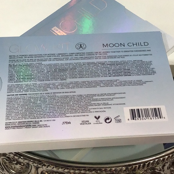 ABH🌙 Moonchild Glow Face Body Highlighter - Picture 5 of 6